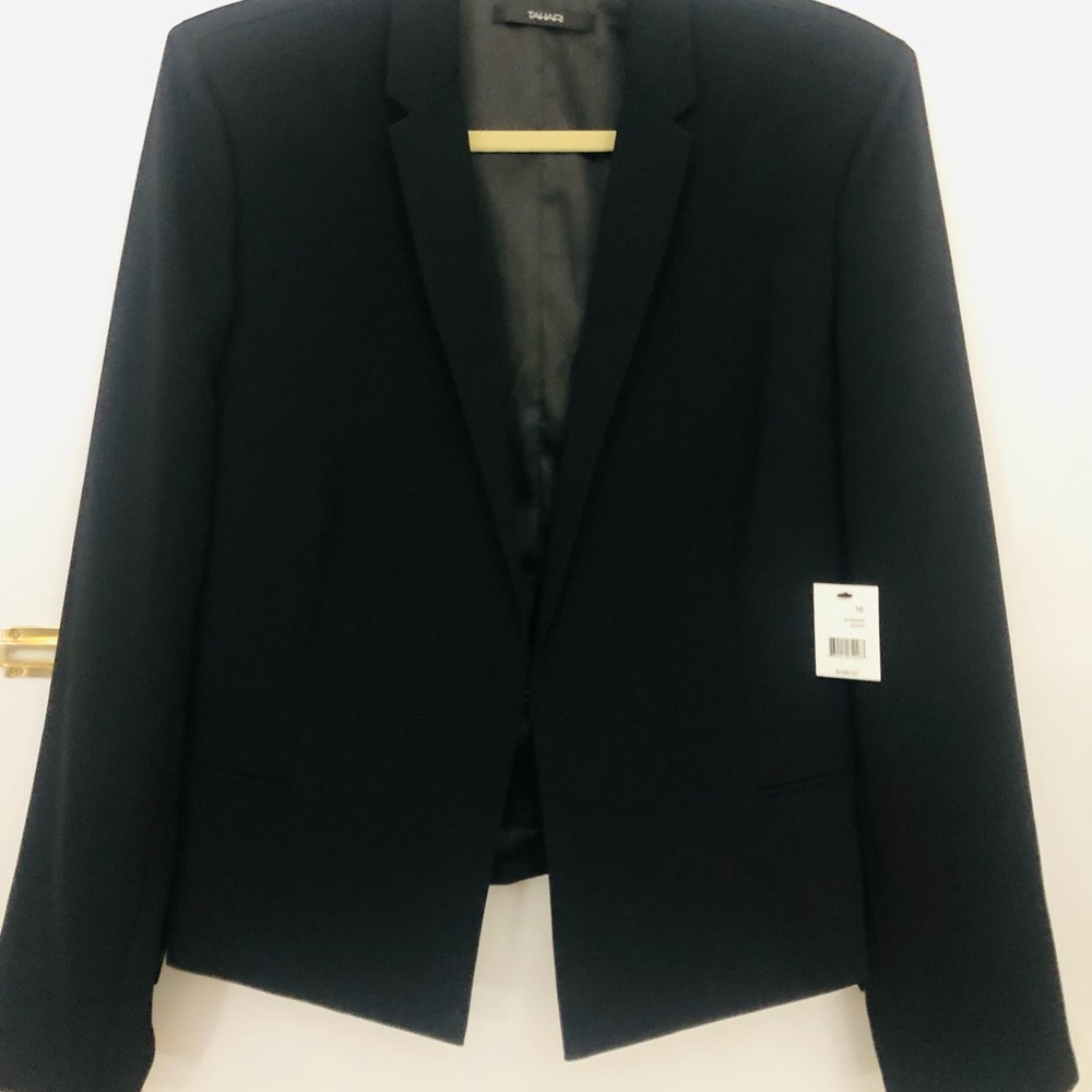 Size 16 Black Tahari Crepe Blazer tags on never worn
